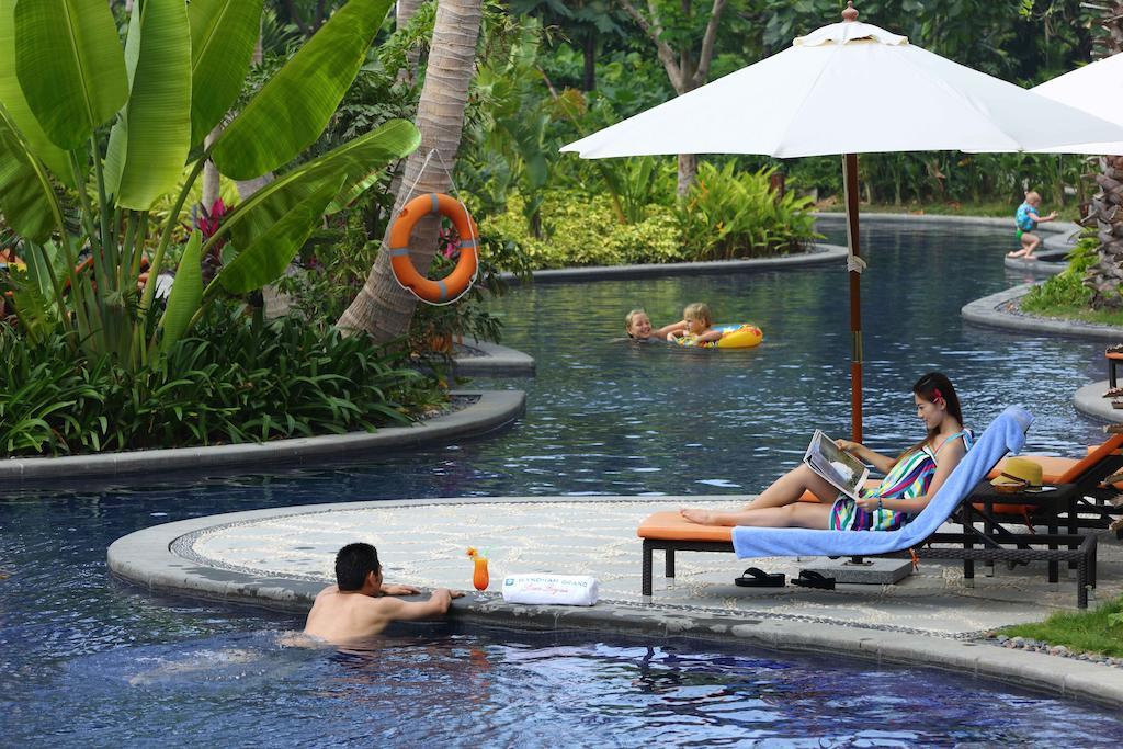 Wyndham Grand Plaza Royale Hainan Longmu Bay Ledong Exteriör bild