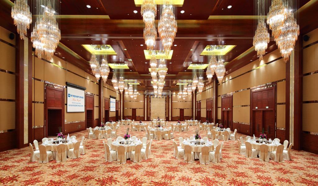 Wyndham Grand Plaza Royale Hainan Longmu Bay Ledong Exteriör bild